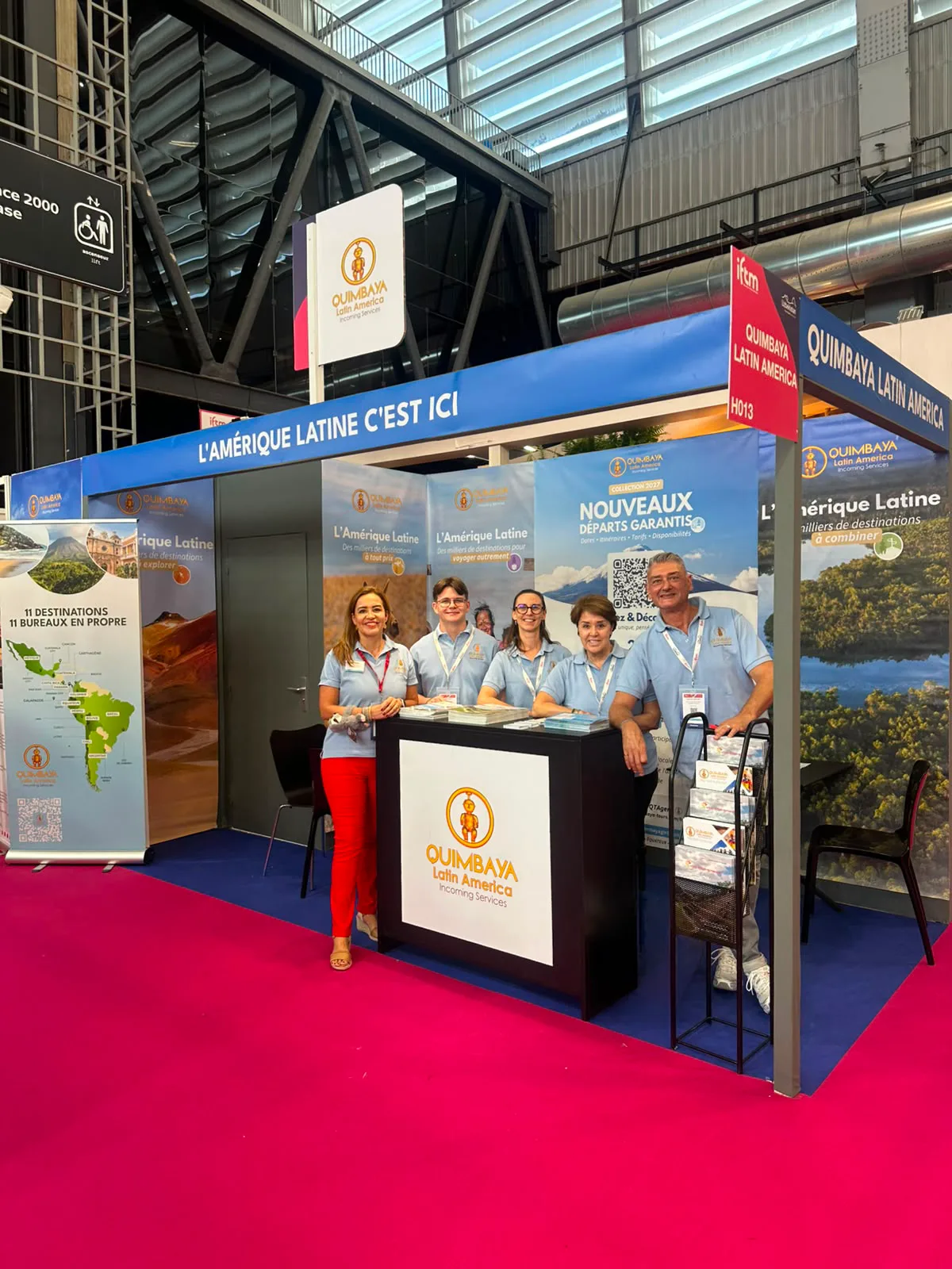 Stand Quimbaya Latin America au salon IFTM avec son équipe et les supports de communication