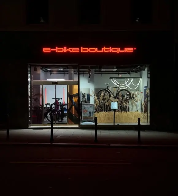 Boutique Urban e-Bike de nuit
